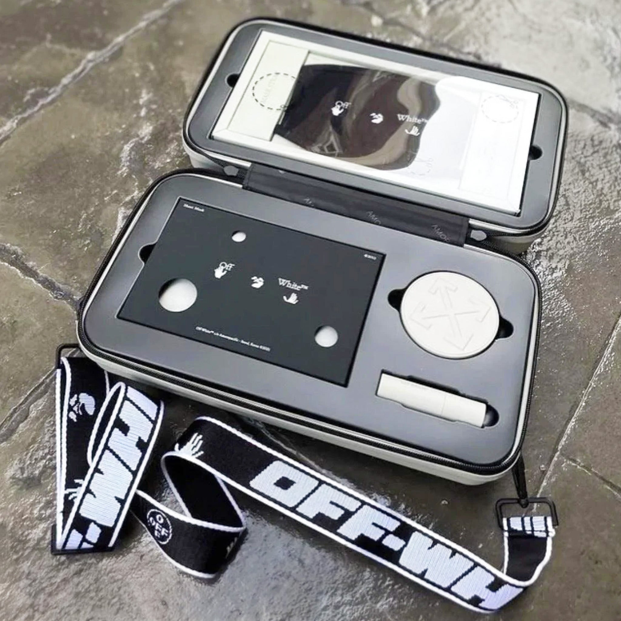 Off-White x Amorepacific Protection Case | Australia New Zealand STRAP