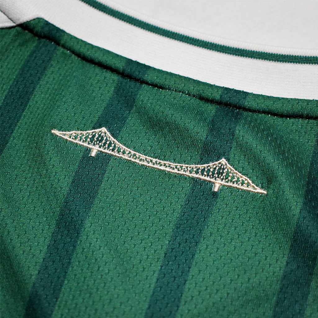 Points Cropped Football Jersey - Green | Australia New Zealand Story Bridge 